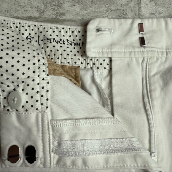 Talbots Perfect Shorts Bermuda White Size 8 EUC - Picture 8 of 11